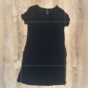 Black Kindred Bravely Nursing gown Medium